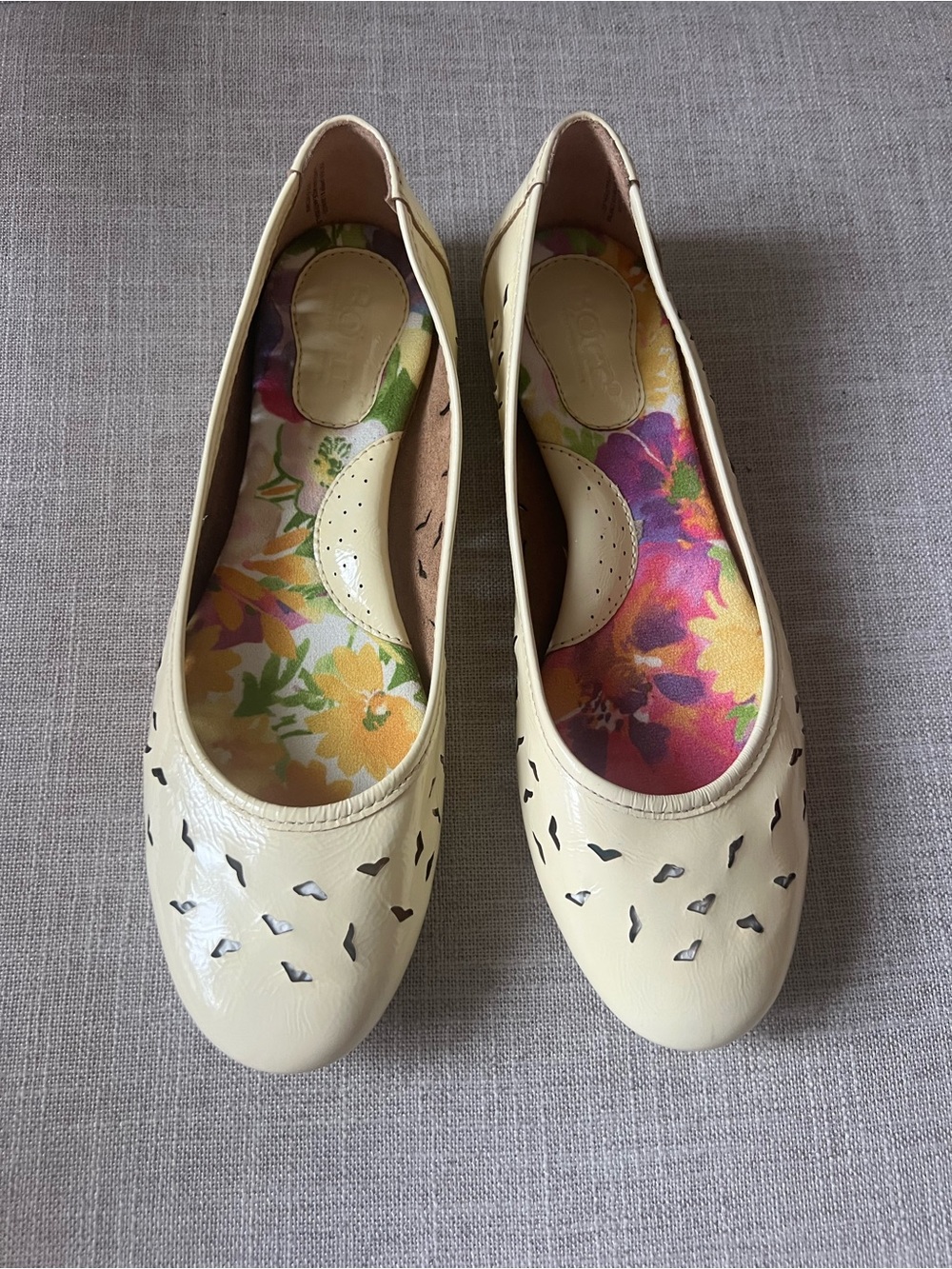 Born yellow leather Ballet Flats, women’s 7.5, bird detail office, casual dressy